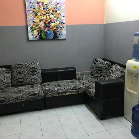 Yb House Hotel Куантан Екстериор снимка