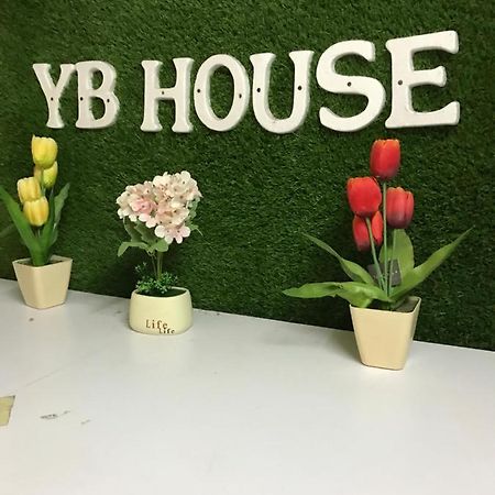 Yb House Hotel Куантан Екстериор снимка