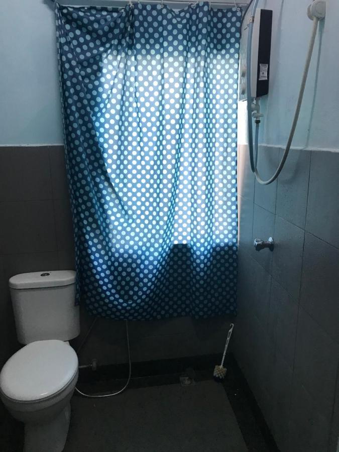 Yb House Hotel Куантан Екстериор снимка