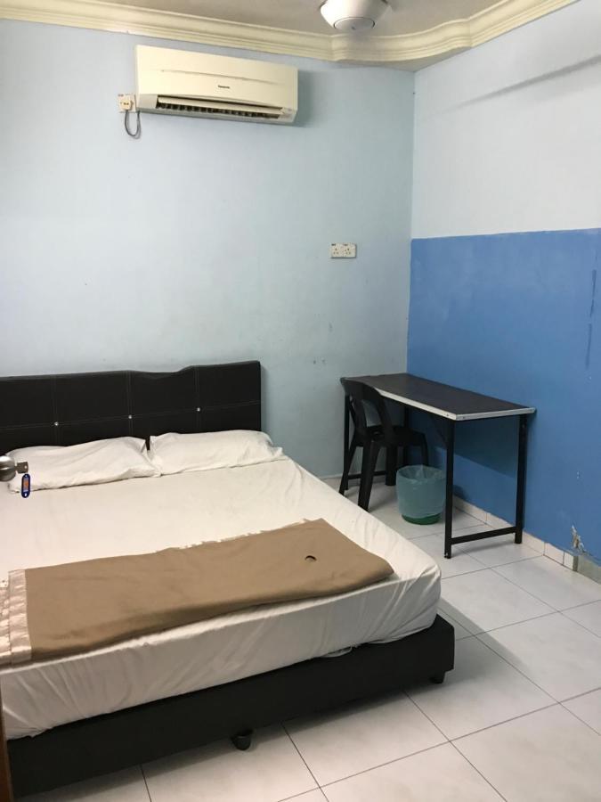 Yb House Hotel Куантан Екстериор снимка