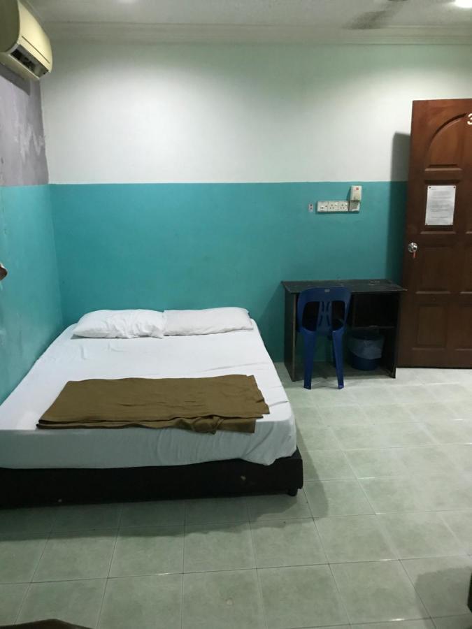 Yb House Hotel Куантан Екстериор снимка