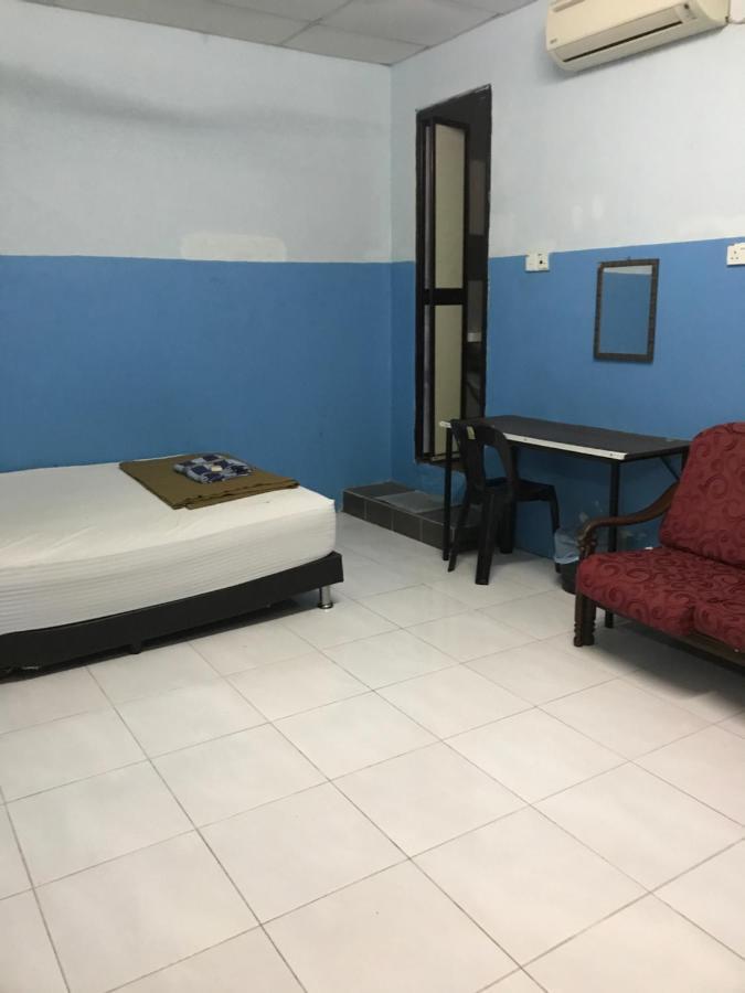 Yb House Hotel Куантан Екстериор снимка